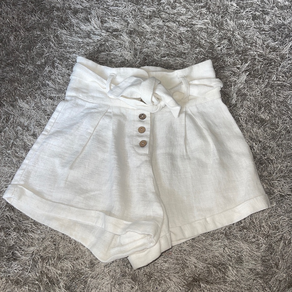 Hallelu White High Waisted Linen Shorts NWOT